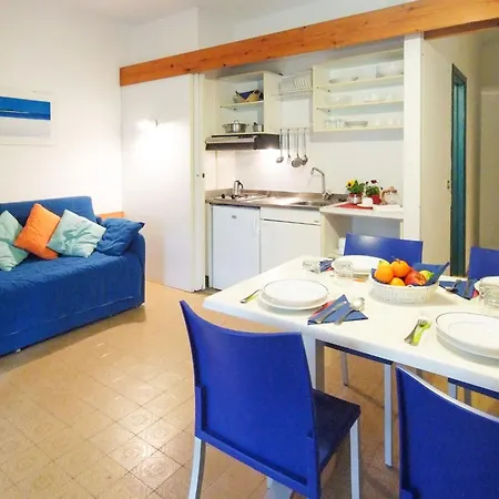 Appartamento Golfo Della Lacona-3 By Interhome